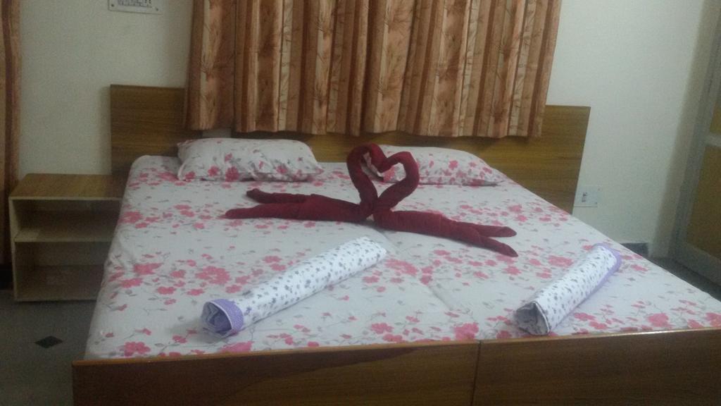Hotel Sukhsadan Дехрадун Номер фото